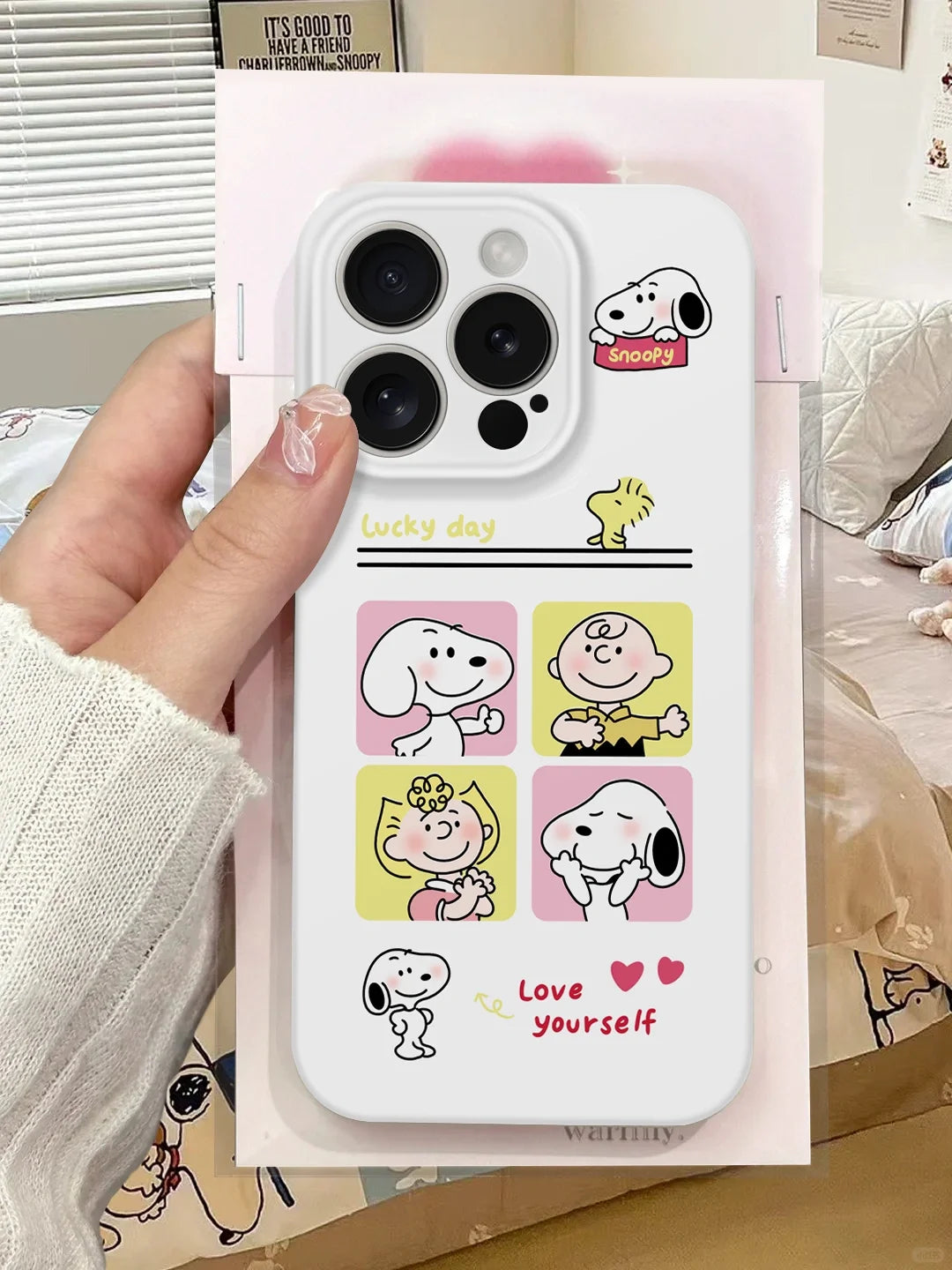 Peanuts Snoopy Themed Shockproof Phone Case