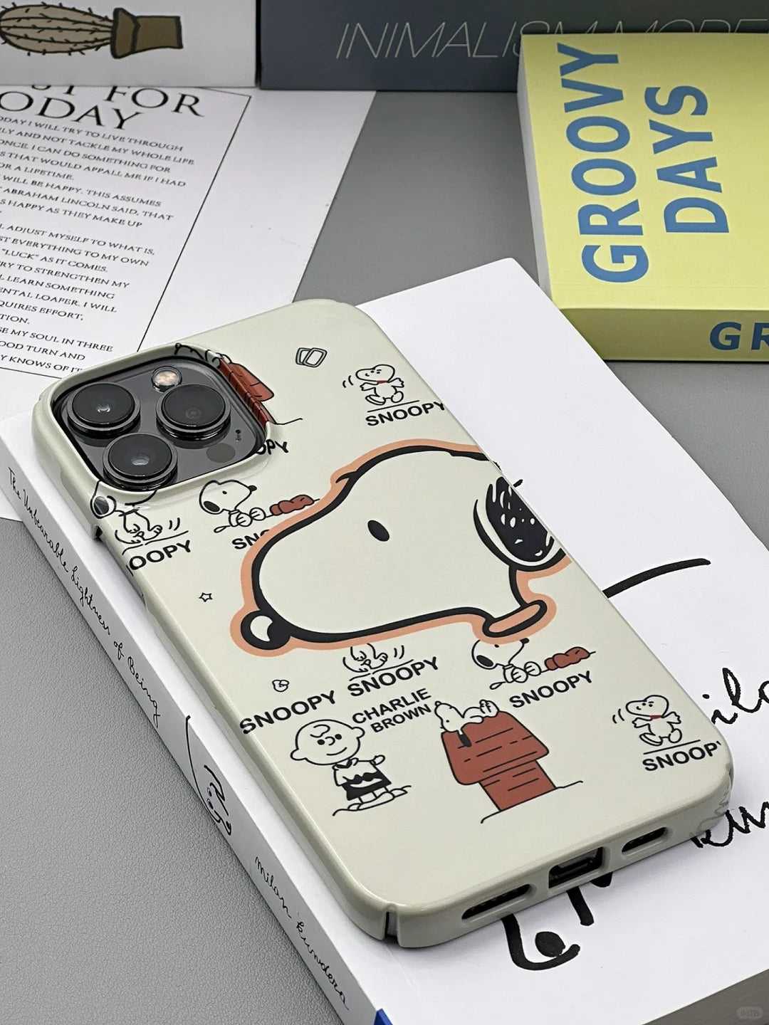 Peanuts Snoopy Themed Shockproof Phone Case